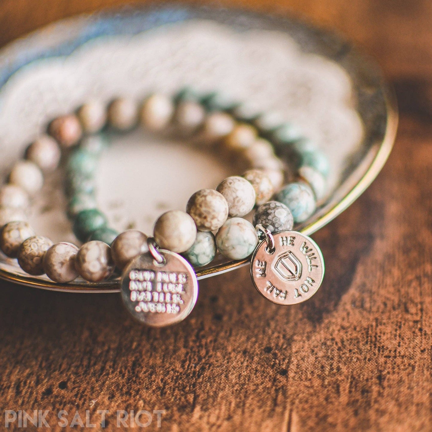 God Does Not Lose Battles Bracelet