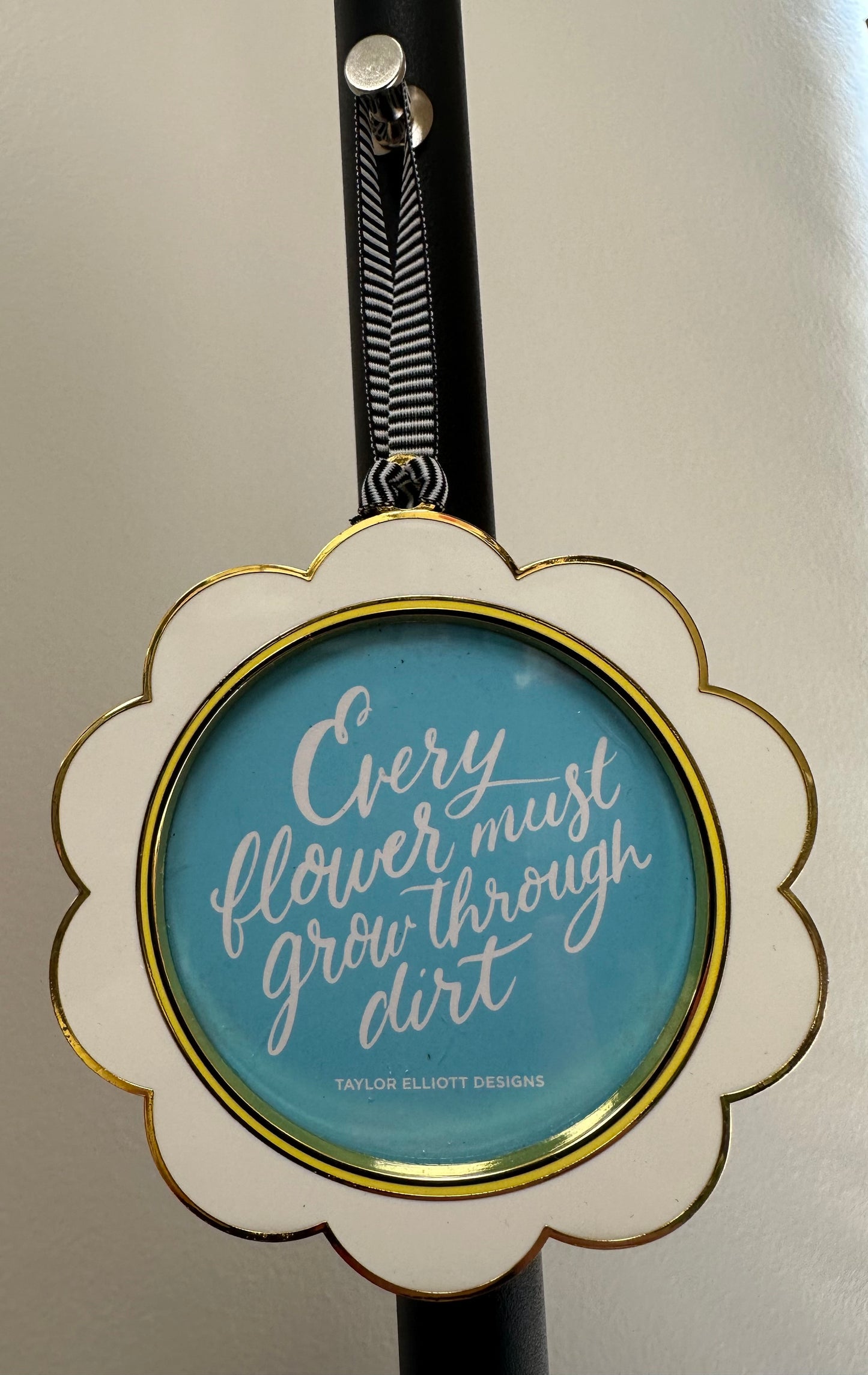 "Every Flower.." - Daisy Frame Ornament