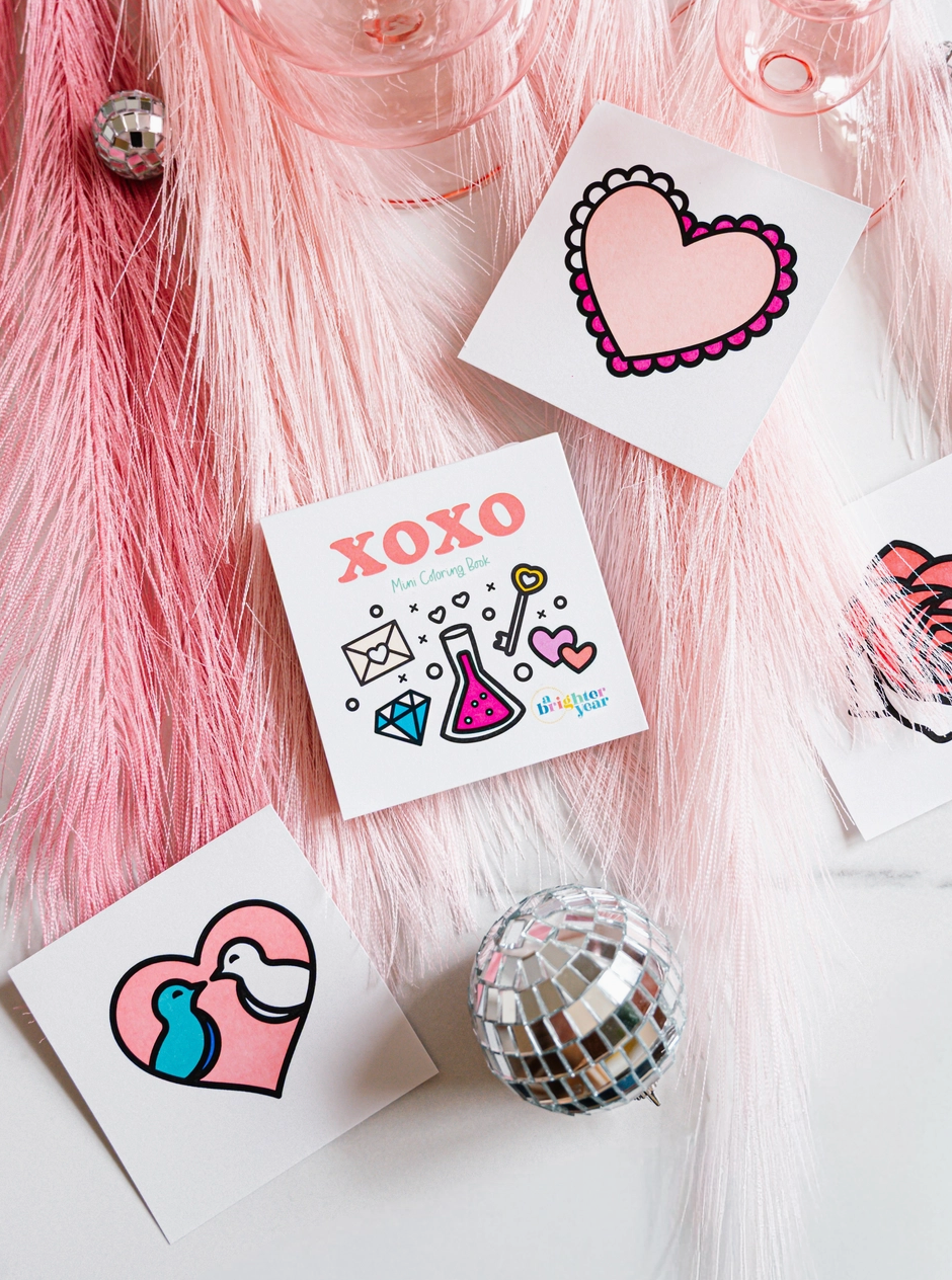 XOXO - Mini Coloring Book